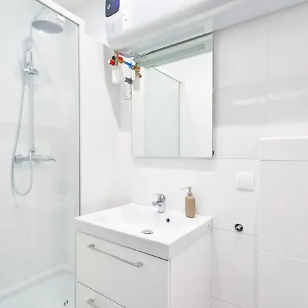 Apartment Jolie Pres Du Metro Montrouge
