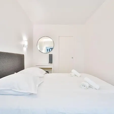 Apartment Jolie Pres Du Metro