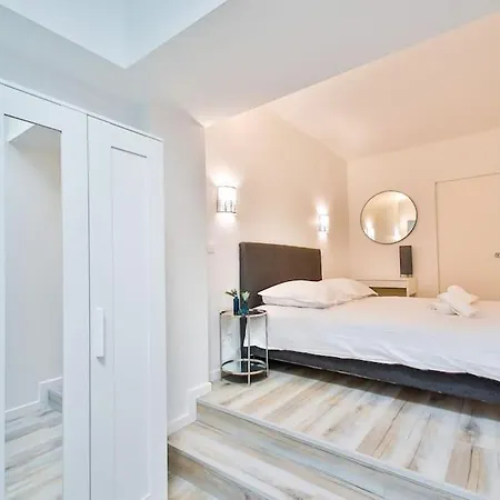 Jolie Pres Du Metro Apartment *
