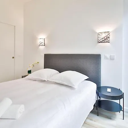 Apartment Jolie Pres Du Metro